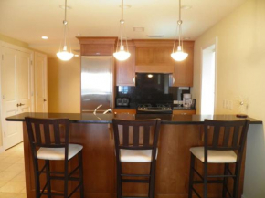 Gorgeous Suite on East Grand Traverse Bay
